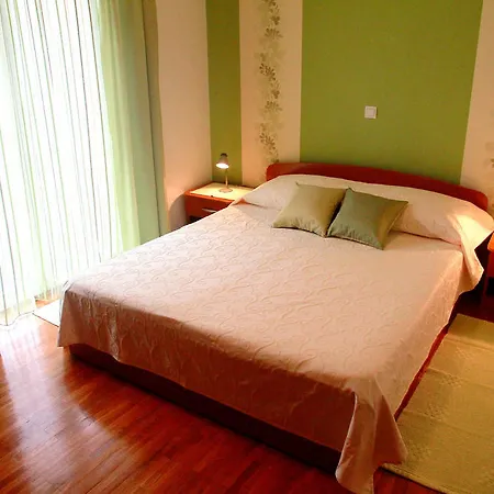 Pera Apartment *