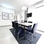 Pera *